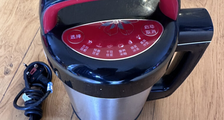 豆浆机 100超市购买原价79